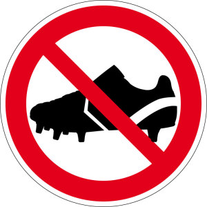 Verbotszeichen - Betreten mit Fußballschuhen verboten - Aluminium Selbstklebend  - Ø 10 cm